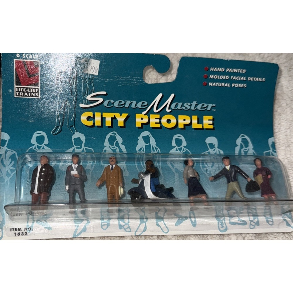 Set 2 O And O-27 Scale RR Station Figures & Accessories 18 Pieces Total NEW - Picture 3 of 3